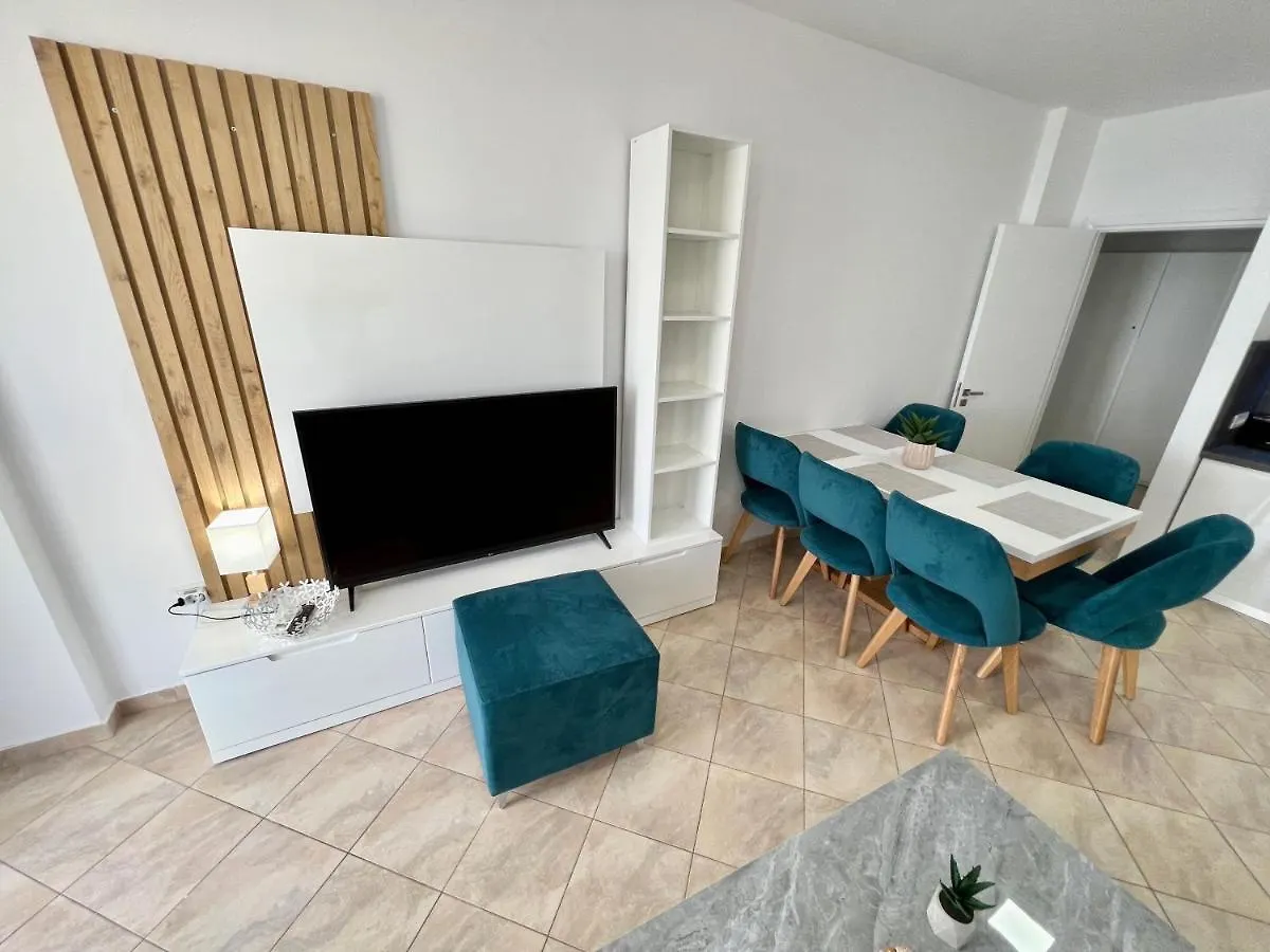 Bianca Beach Apartment دراس
