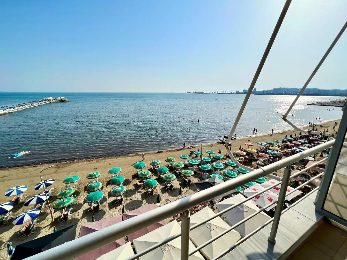 Bianca Beach Apartment دراس 0*,