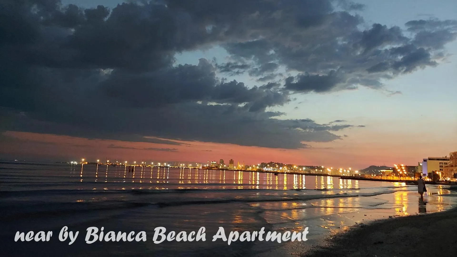 Bianca Beach Apartment دراس
